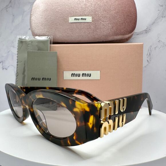 New MIU MIU Sunglasses - Picture 1 of 16